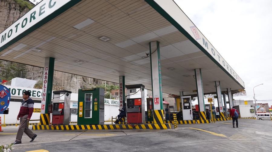 Gobierno de Bolivia diseña plan para eliminar gradualmente subsidio a combustibles