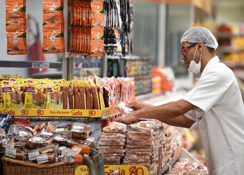 Lula propone a consejo de asesores reducción de jornada laboral en Brasil