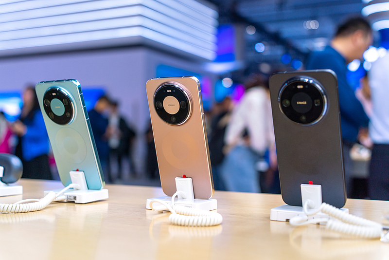 La serie Huawei Mate 80 impulsa a la marca de nuevo al primer puesto en el mercado chino, superando a Apple