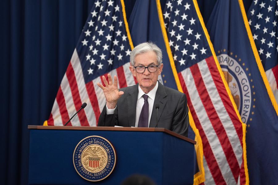 Trump afirma que Kevin Warsh es su principal opción para presidir la Fed, según medios