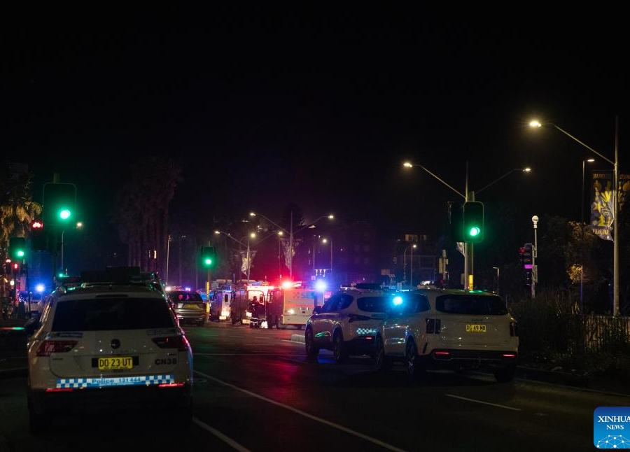 Sube a 16 número de muertos por tiroteo en playa Bondi en Sídney