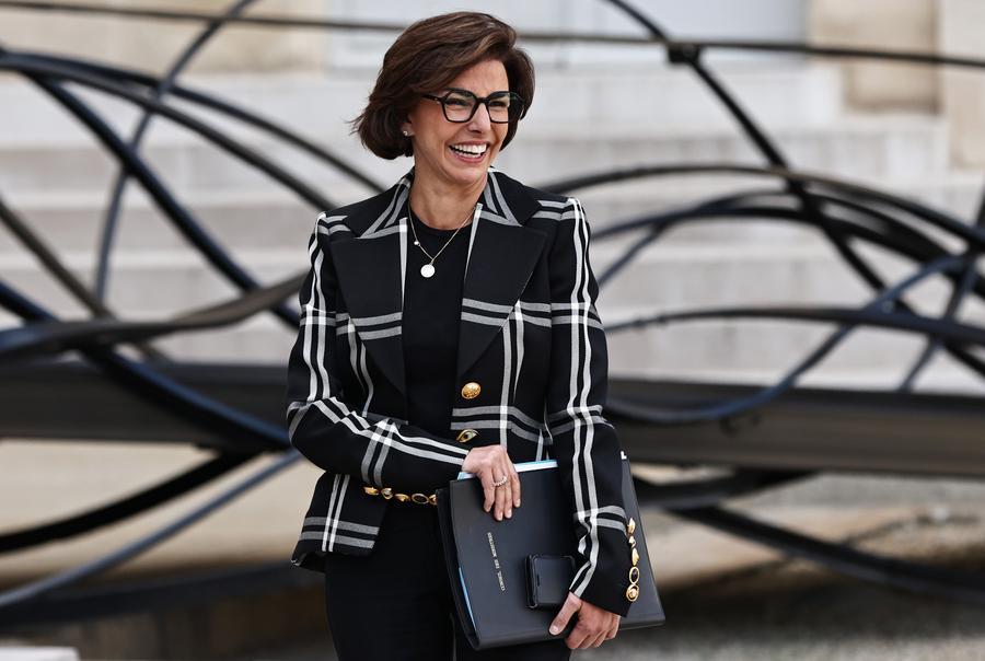 Ministra de Cultura de Francia es investigada por corrupción