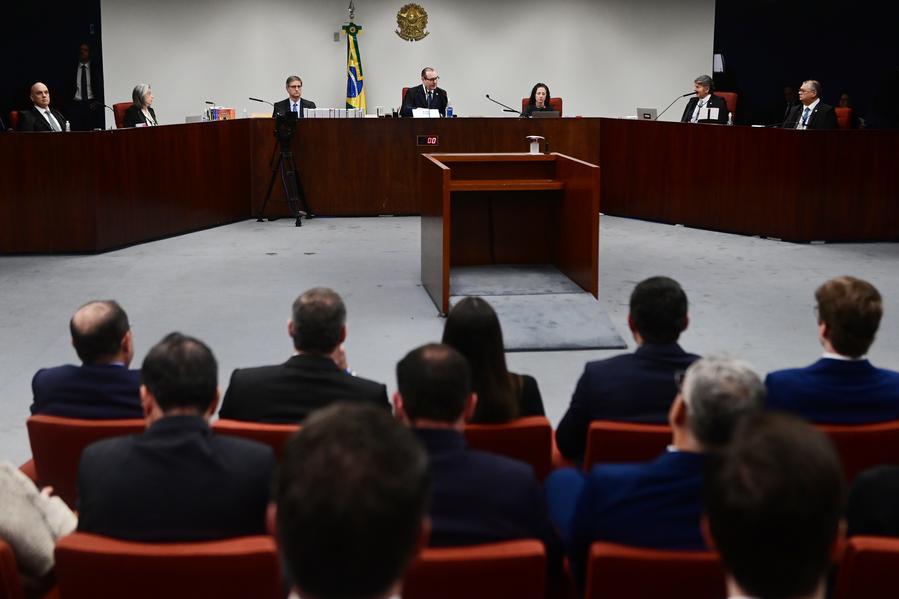 Presidente de Brasil excluye de indulto de Navidad a presos por tentativa de golpe de Estado