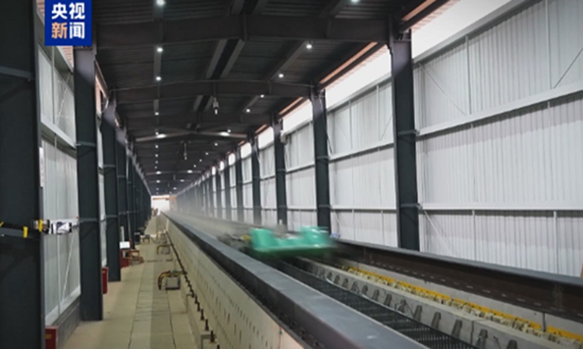 China establece nuevo récord en sistema de tren de levitación magnética