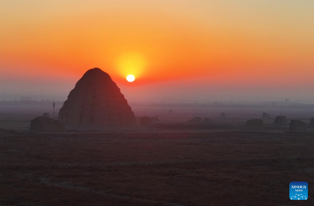Tumbas imperiales de Xixia en el noroeste de China