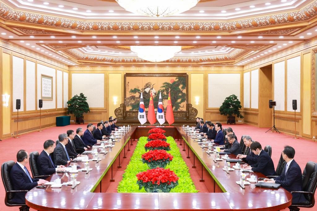 Xi sostiene conversaciones con presidente de República de Corea, Lee Jae Myung