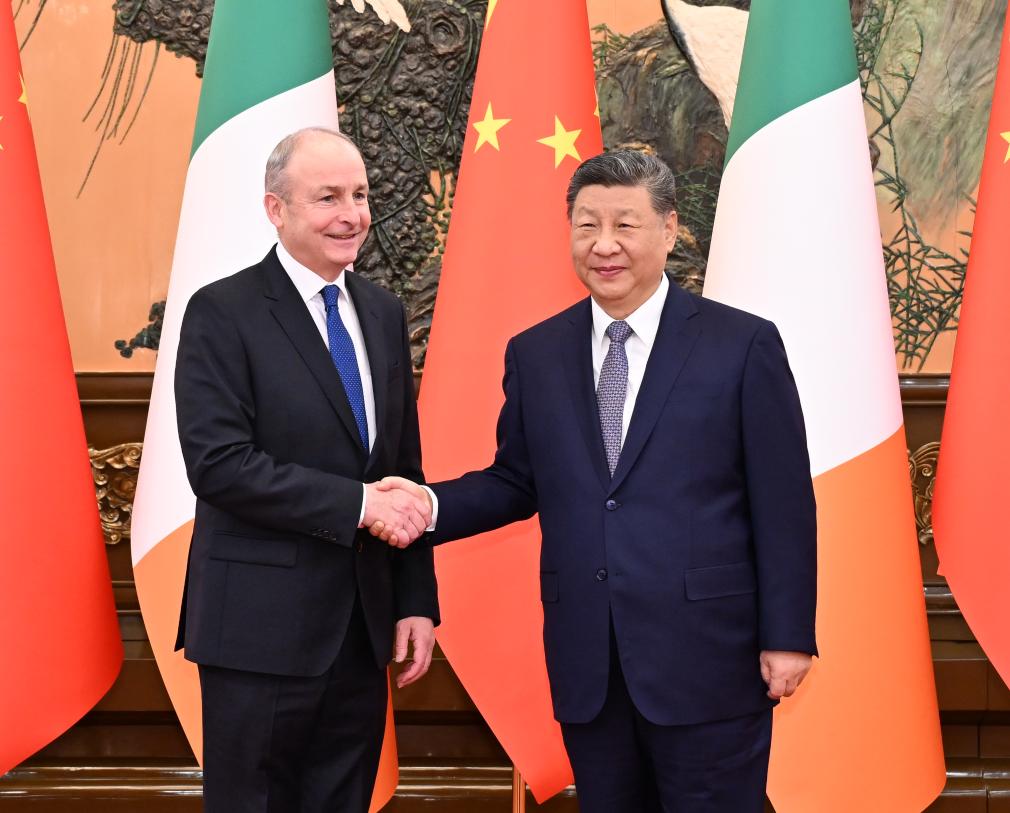 Xi se reúne con Taoiseach de Irlanda, Micheal Martin