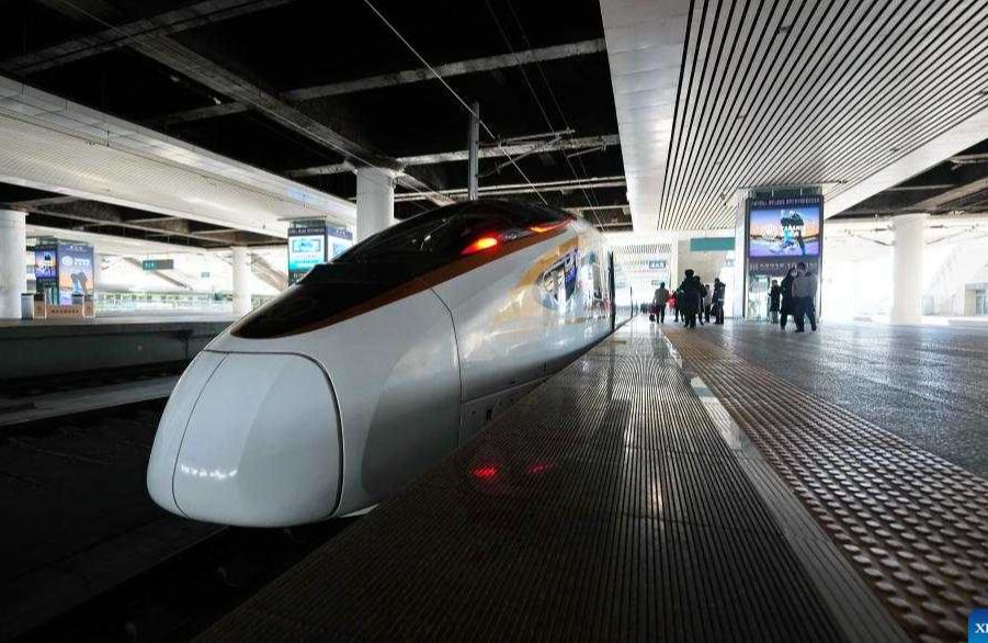 El panorama de la modernización desplegado por “50.000 kilómetros”