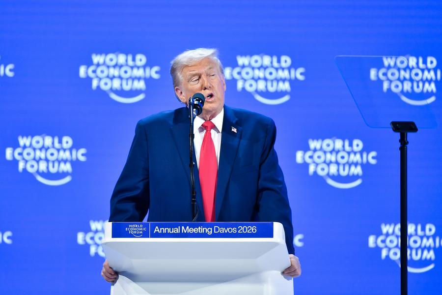 El presidente de Estados Unidos, Donald Trump, pronuncia un discurso en la Reunión Anual del Foro Económico Mundial, en Davos, Suiza, el 21 de enero de 2026. (Xinhua/Lian Yi)