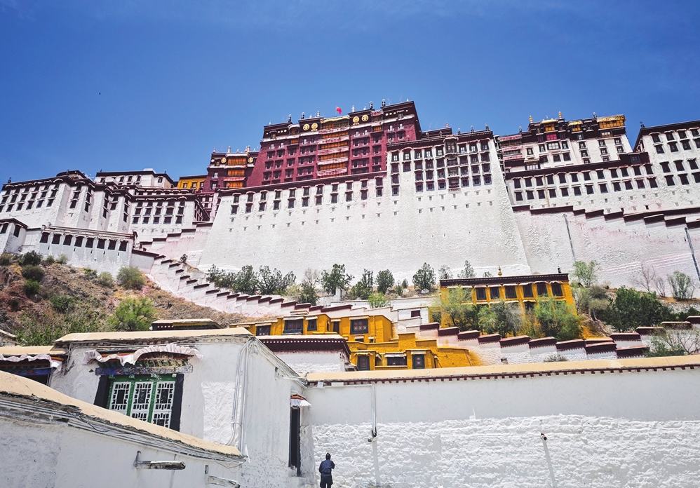 Xizang y Xinjiang registran sólidos avances económicos