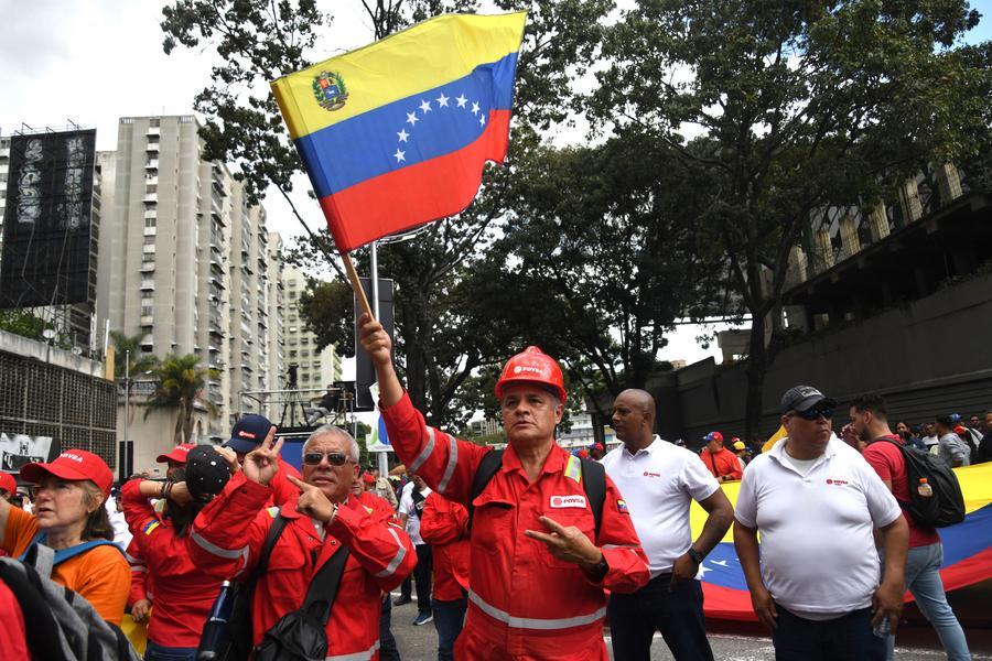 Trabajadores venezolanos marchan en Caracas en apoyo a reforma de Ley de Hidrocarburos