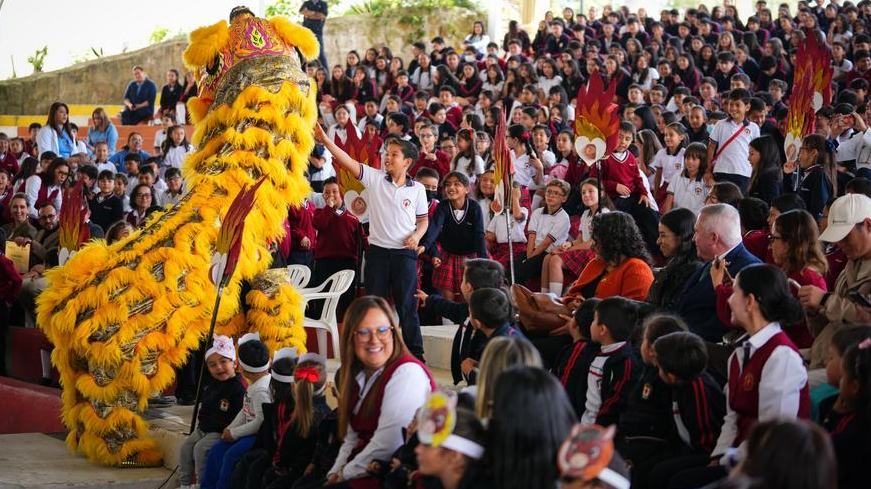 Celebran Año Nuevo chino en nuevo punto de enseñanza de mandarín en capital colombiana