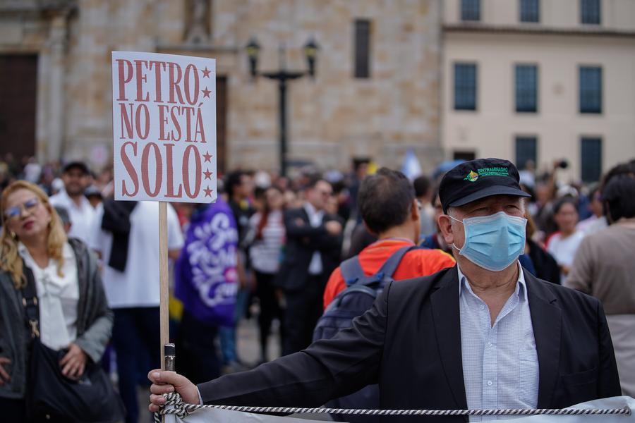 Presidente de Colombia denuncia amenaza de atentado en su contra