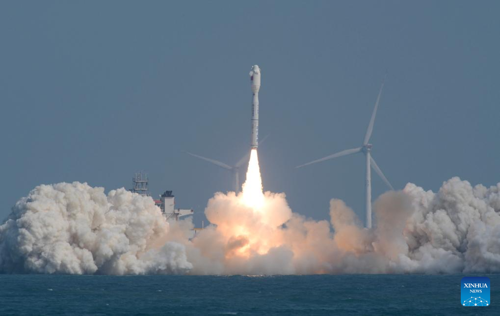 Cohete comercial SD-3 de China lanza 7 satélites desde el mar