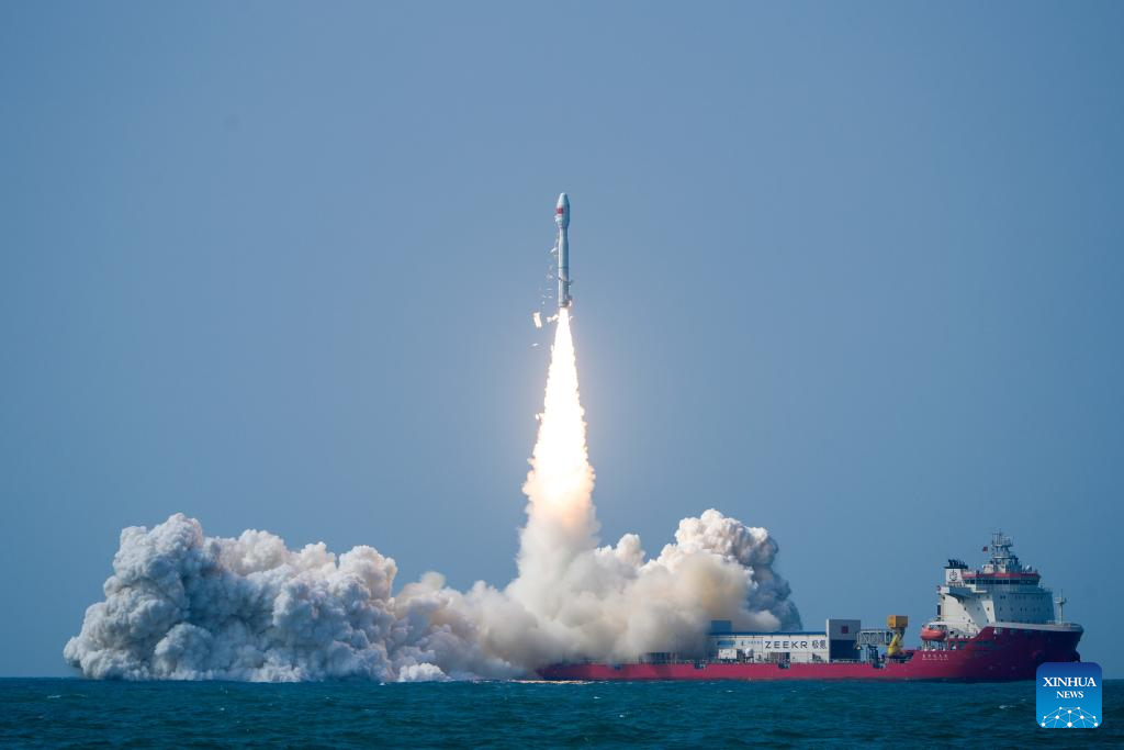 Cohete comercial SD-3 de China lanza 7 satélites desde el mar