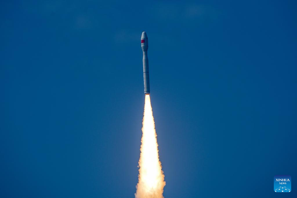 Cohete comercial SD-3 de China lanza 7 satélites desde el mar