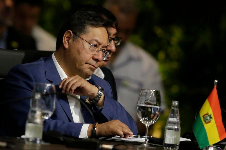 Justicia boliviana fija fianza a expresidente Arce en proceso por abandono de embarazada