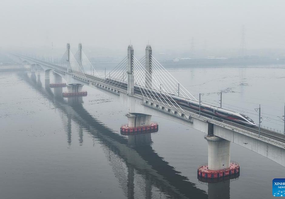 Entra en funcionamiento la sección Lanxi-Jiande de ferrocarril de alta velocidad en Zhejiang