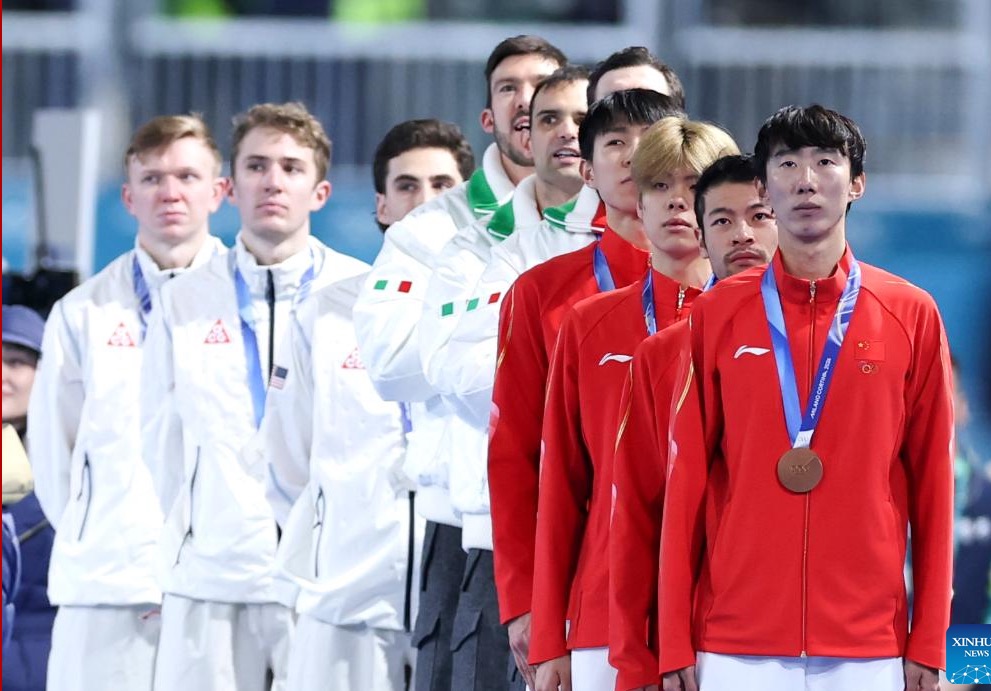 Atletas chinos compiten en los Juegos Olímpicos de Invierno Milán-Cortina 2026