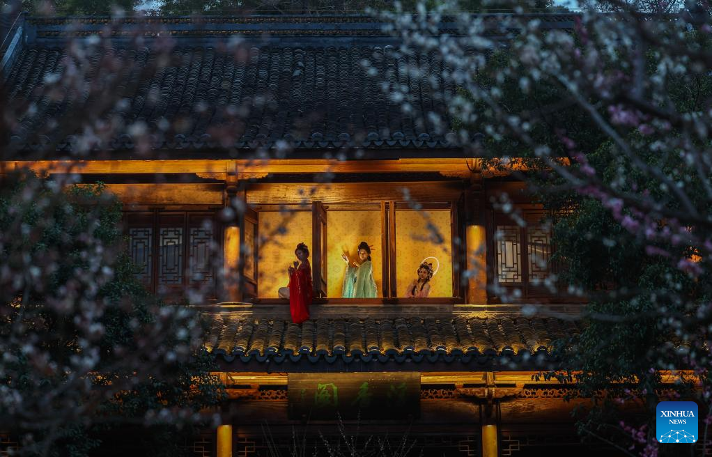 Evento especial de visita nocturna celebrado en área escénica de Chaoshan, Hangzhou