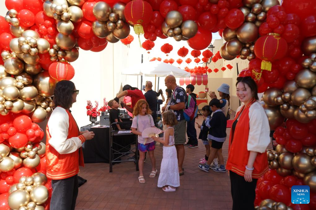 Oficina Nacional de Turismo de China lanza muestra de viajes invernales en EEUU