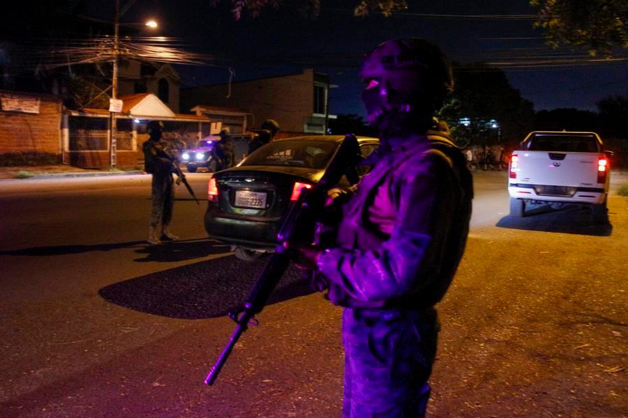 Presidente de Ecuador evalúa primeros efectos de toque de queda focalizado