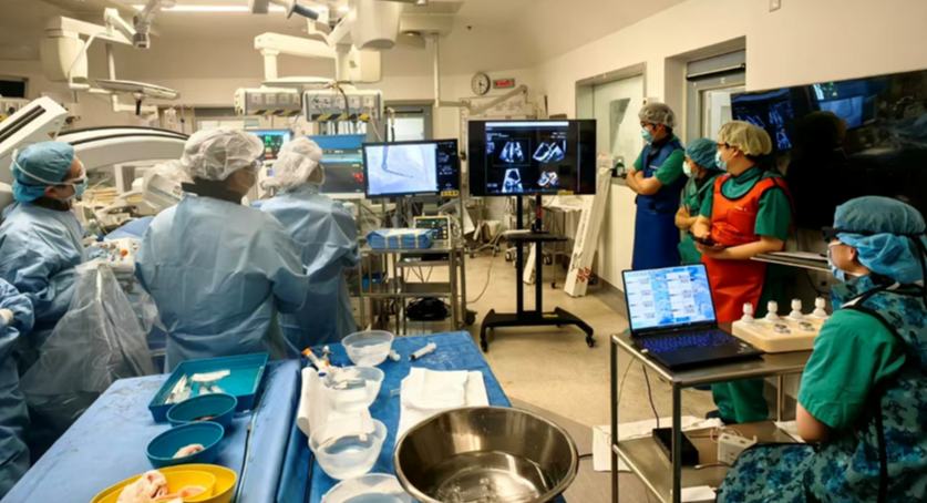 Utilizan por primera vez en China un sistema robótico para cirugía de válvula cardíaca