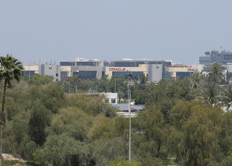 Escombros impactan edificio de Oracle en Dubai Internet City, sin heridos