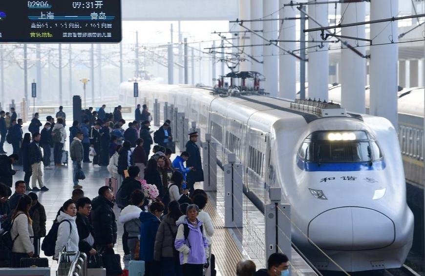 China prevé más de 90 millones de viajes en tren durante temporada alta por feriado de Qingming