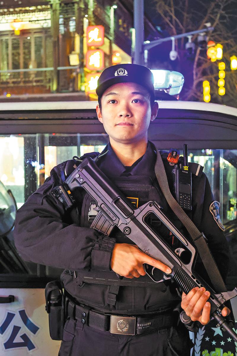 Jiangsu reconoce a joven policía fallecido como mártir de la seguridad pública