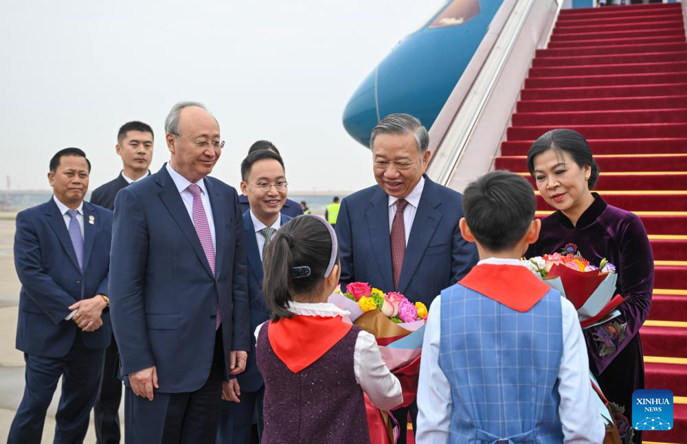 Máximo líder de Vietnam, To Lam, llega a Beijing para realizar visita de Estado