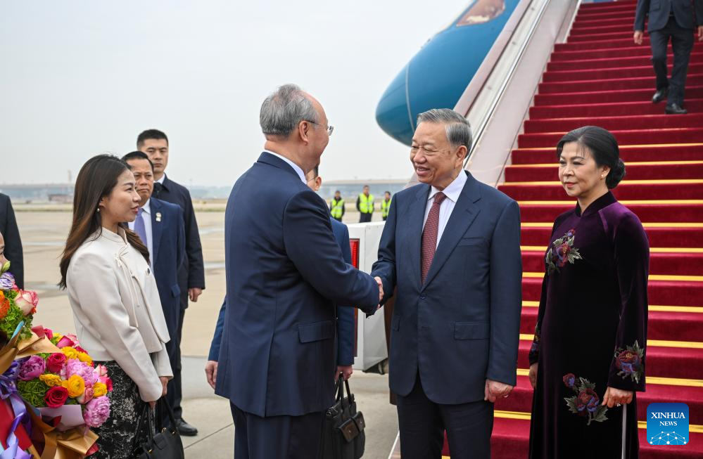 Máximo líder de Vietnam, To Lam, llega a Beijing para realizar visita de Estado