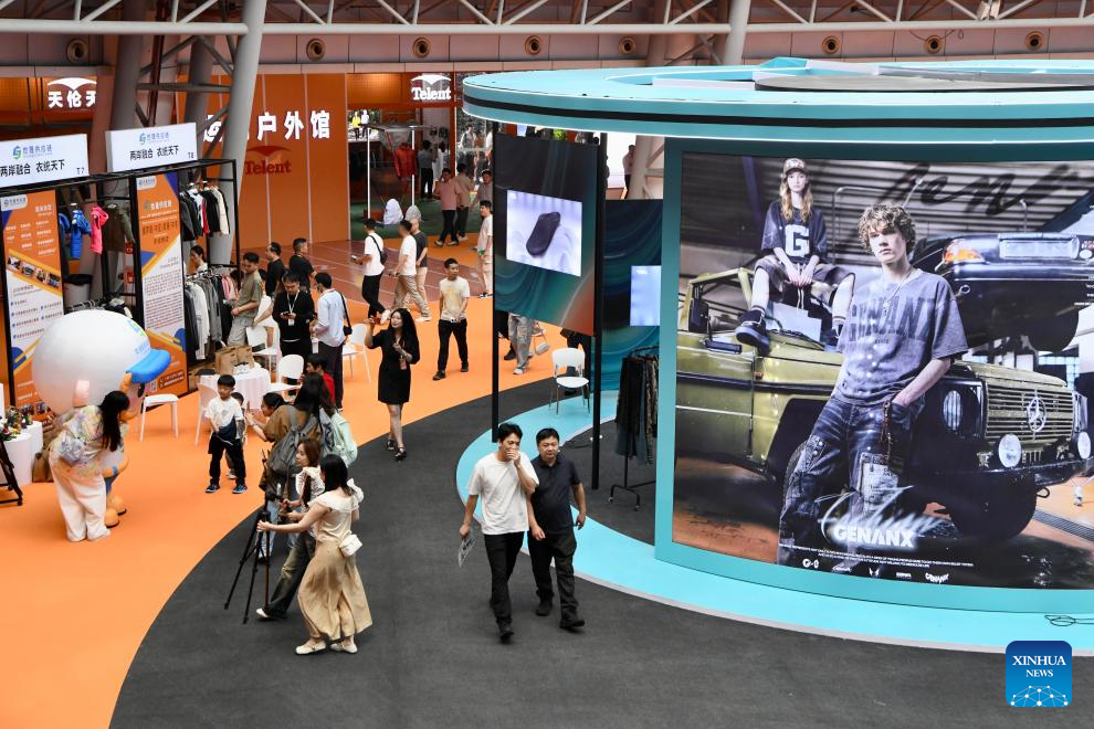 28ª Feria de Textiles y Vestimenta del Estrecho comienza en Fujian