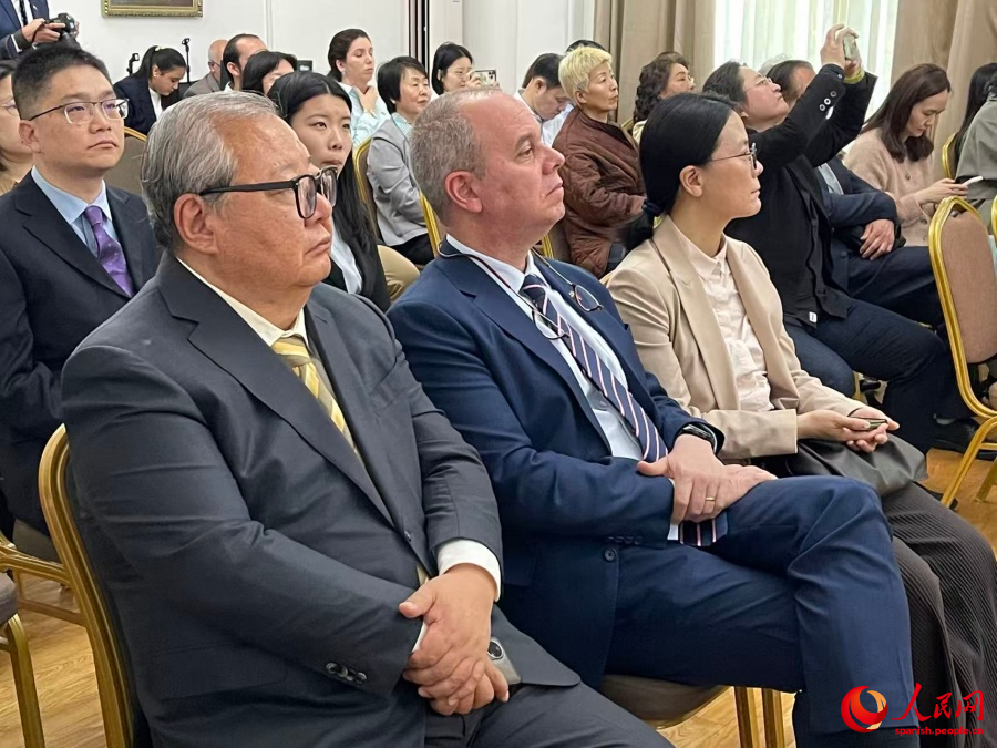 Nicolás Guillén vuelve a China en una nueva antología de su obra poética