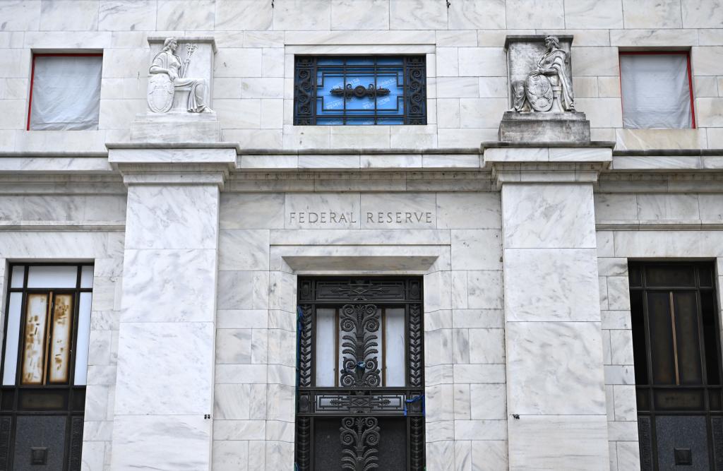Reserva Federal de EEUU mantiene tasas de interés sin cambios pese a elevado precio de energía
