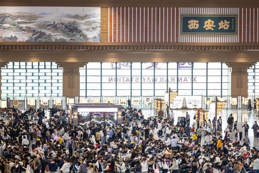 Nueva política de vacaciones de primavera fomenta mercado de turismo en China