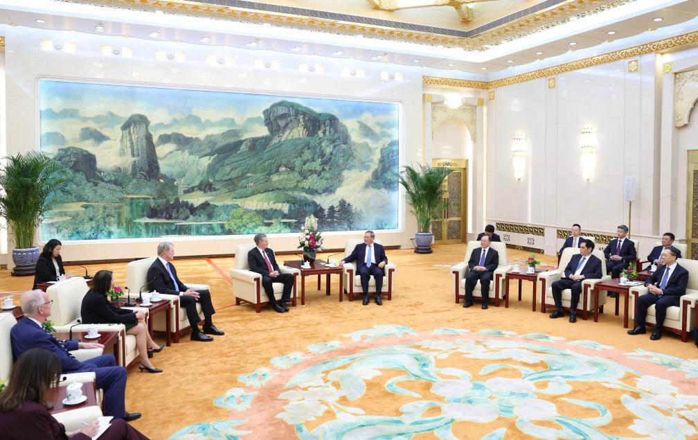 China y EEUU deben esforzarse por obtener más logros prácticos, afirma primer ministro chino