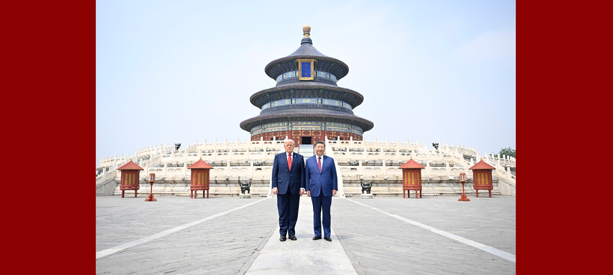 Xi y Trump visitan el Templo del Cielo