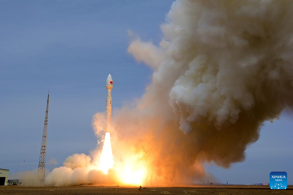 China envía 5 satélites al espacio con cohete portador Lijian-1 Y13