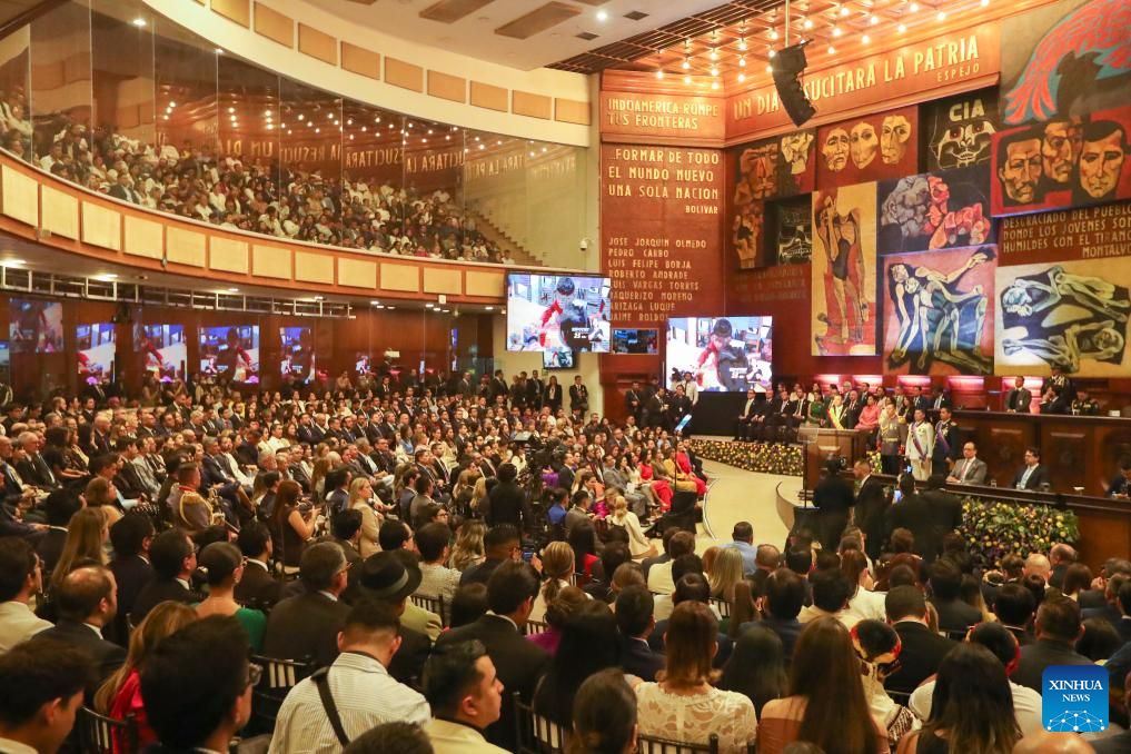 Presidente Noboa renueva promesa de derrotar al "terrorismo" en Ecuador
