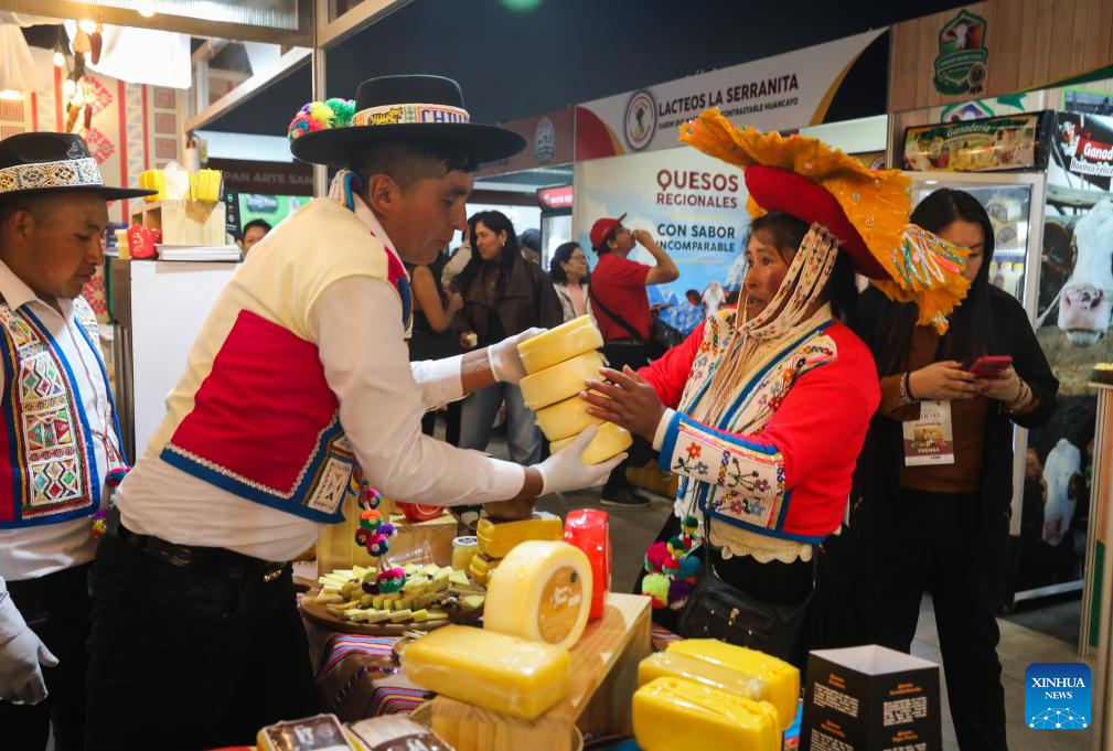 Exponen lo mejor del queso peruano durante feria en Lima