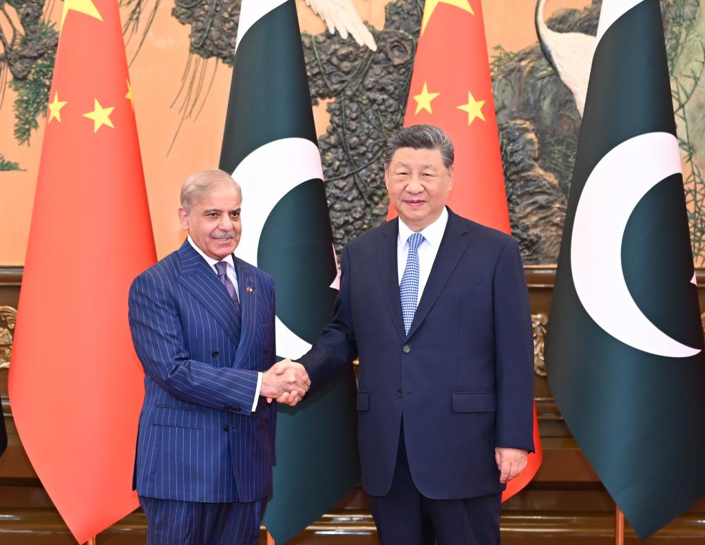 Xi pide acelerar construcción de comunidad China-Pakistán más estrecha de futuro compartido en la nueva era