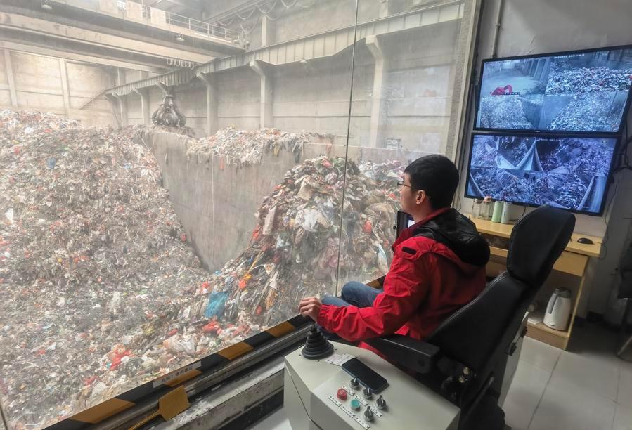 China fija objetivo de tasa de reciclaje de residuos urbanos por encima de 76% para 2030