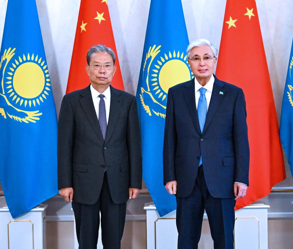 Máximo legislador de China realiza visita oficial de buena voluntad a Kazajistán