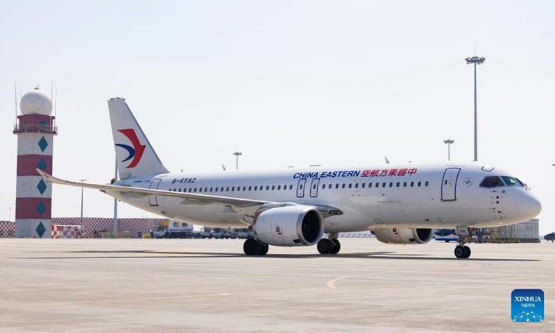 Avión chino C919 transporta cinco millones de pasajeros en tres años