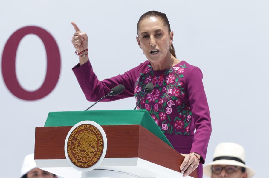 Presidenta de México pide a embajador de EEUU respeto a asuntos internos