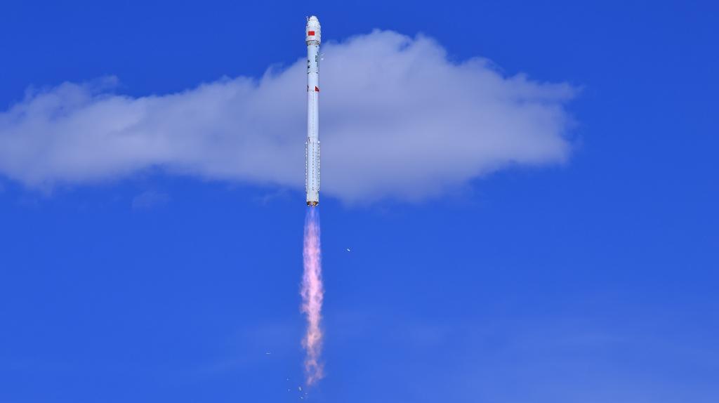 China lanza cohete portador Zhuque-2E Y6 para enviar dos nuevos satélites al espacio