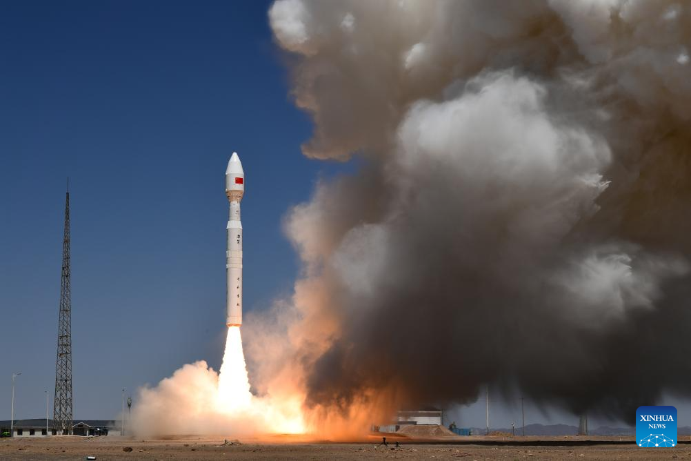 China envía ocho satélites al espacio con cohete portador Lijian-1 Y14