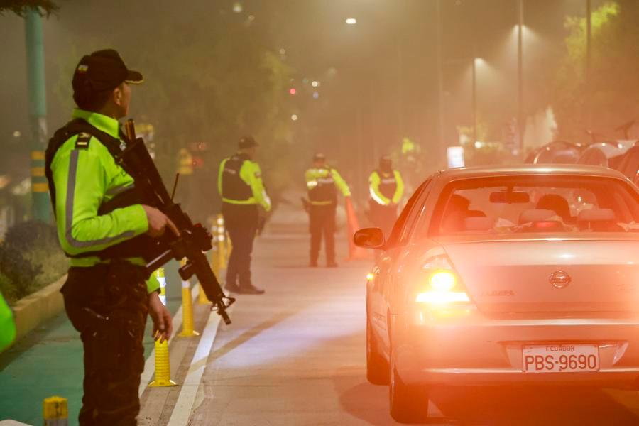 Presidente de Ecuador decreta "estado de excepción" en 10 provincias y tres cantones por ola de violencia