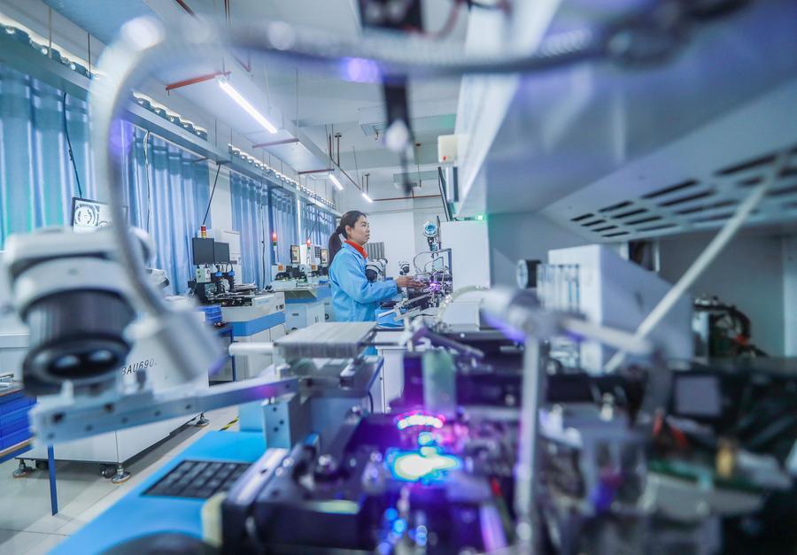 Ganancias de principales empresas industriales de China crecen 18,8% en enero-mayo